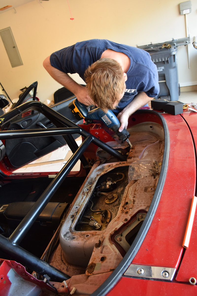 Illustration for article titled A rather large update on the Miata build's Progress.